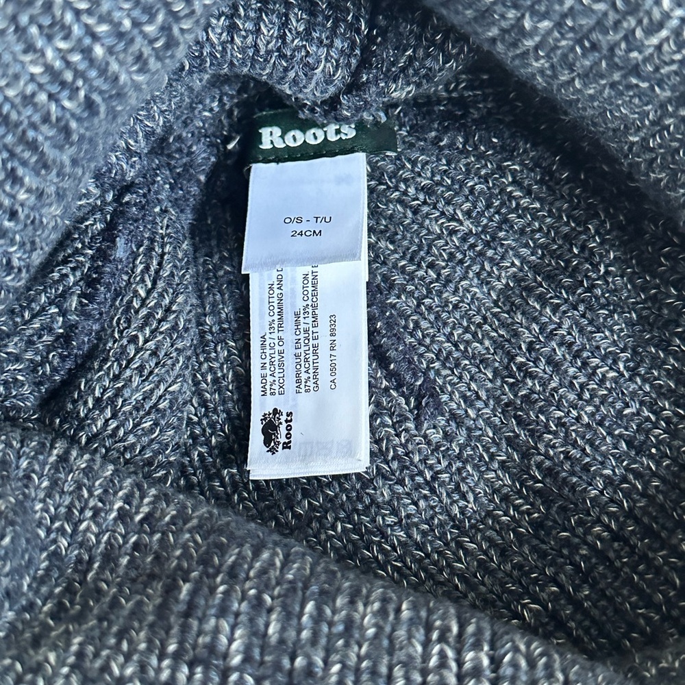 Roots Hamilton Toque - Picture 4 of 6
